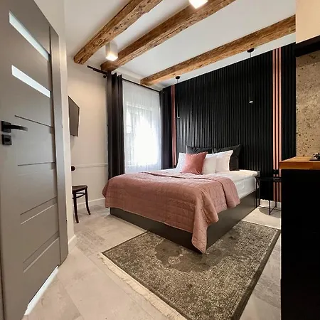 Katowicka 38 דירה