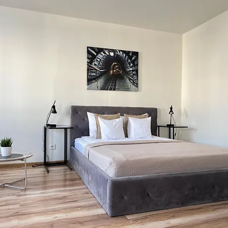 Apartment Katowicka 38 *